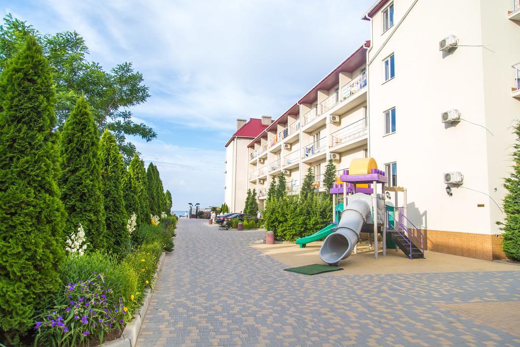 Delfin Hotel Kobleve Eksteriør billede