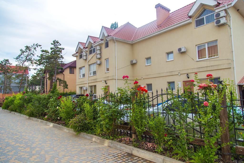 Delfin Hotel Kobleve Eksteriør billede